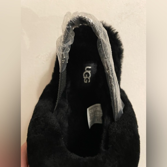 NEW in Box Ugg Slippers Fluff Yeah Bling Black in Size 6 - Picture 7 of 13